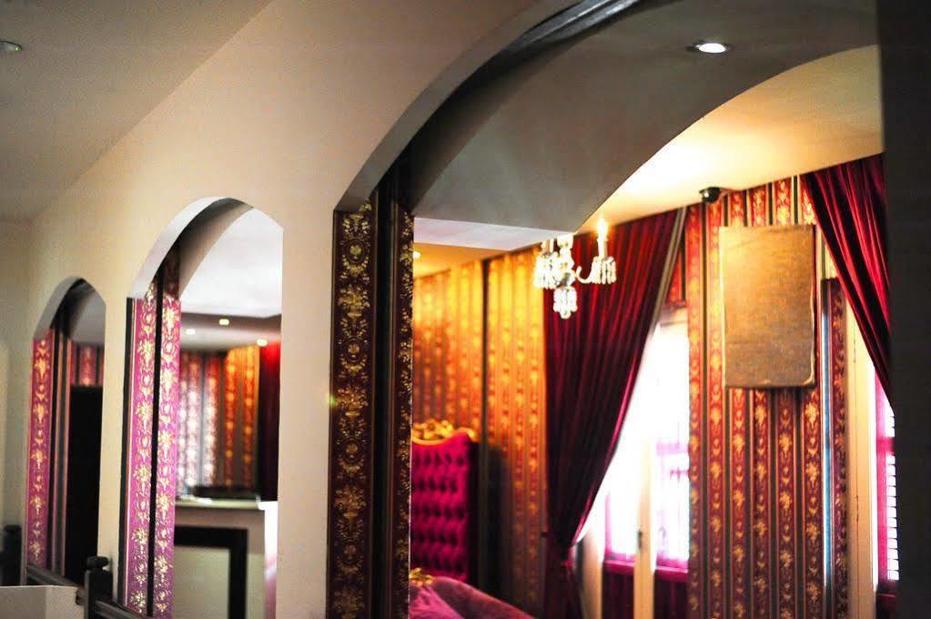 Zen Rooms Jinshan Hotel Сингапур Екстериор снимка
