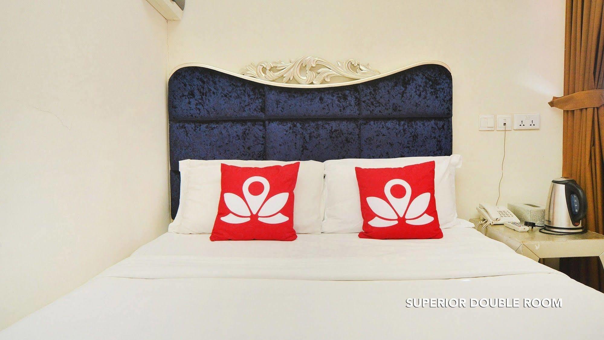 Zen Rooms Jinshan Hotel Сингапур Екстериор снимка