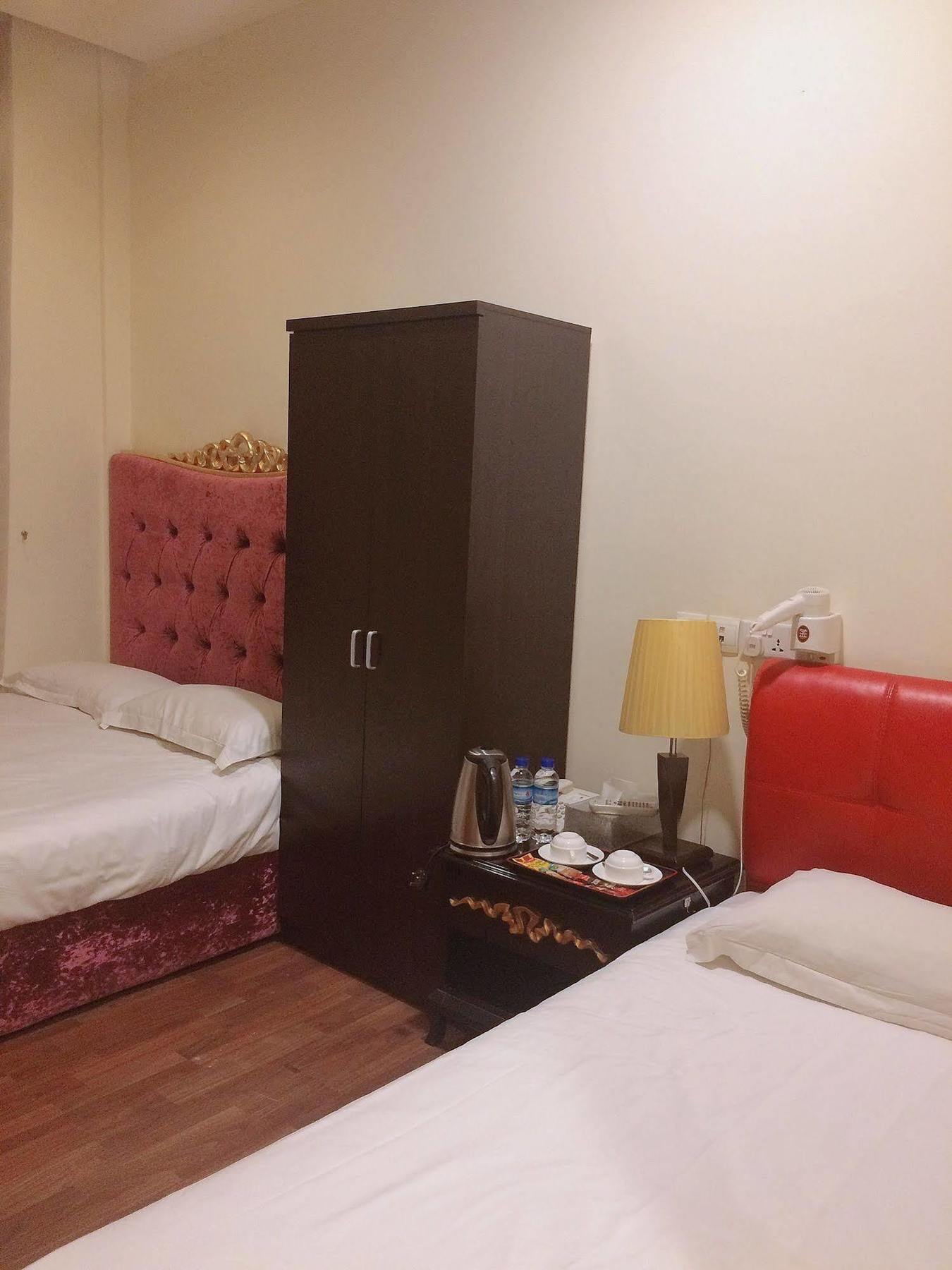 Zen Rooms Jinshan Hotel Сингапур Екстериор снимка