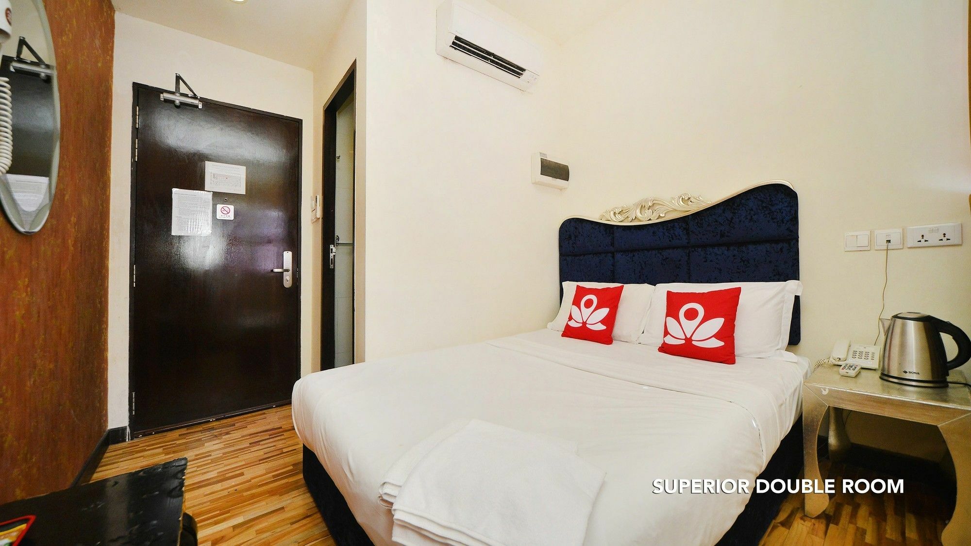 Zen Rooms Jinshan Hotel Сингапур Екстериор снимка